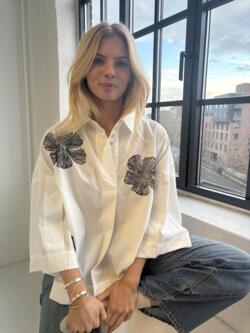 Skjorte - Klara Flower Embroidery - White - Continue
