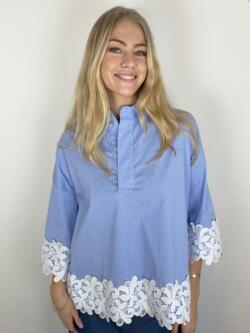 Skjorte - Klara Stripe Embroidery - Blue Striped - Continue
