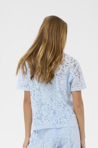 Bluse - KAlacy - Kortærmet Blonde Polo - Lyseblå - KAFFE