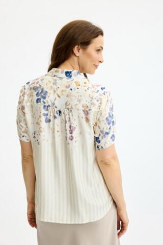 Skjorte - Valentina - Off White - In Front