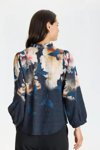 Bluse - Scarlett - Blomsteret Sort/Sand/Blå - IN FRONT